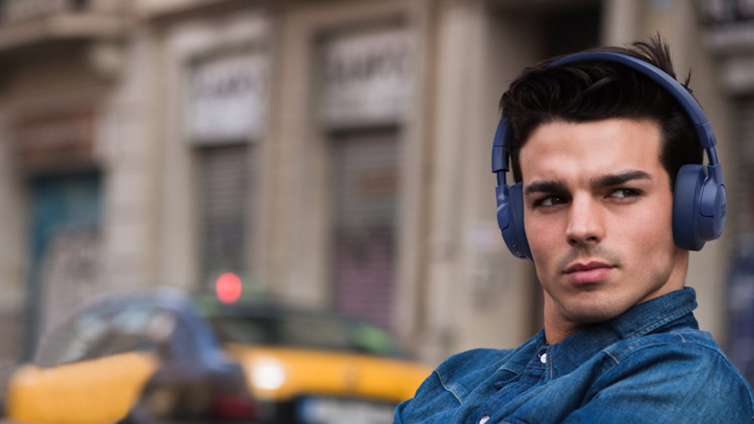 JBL Store -JBL Store JBL Tune 750BT Noise Cancelling Headphones Blue lifestyle